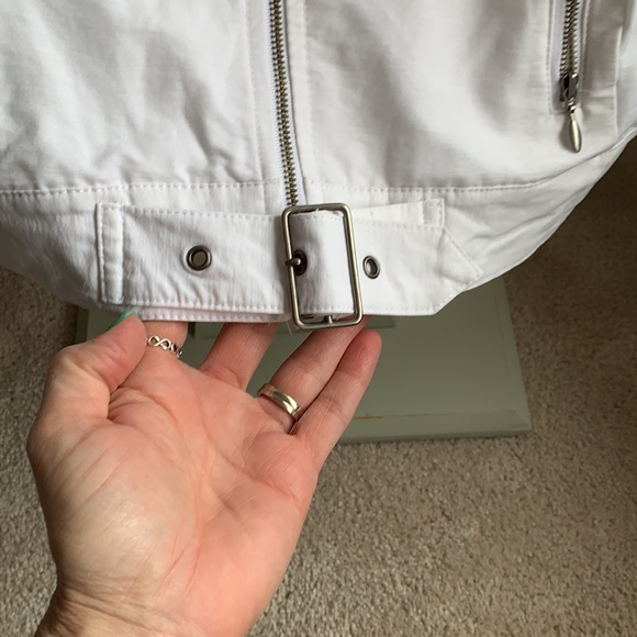 Axcess - a Liz Claiborne Company White Jacket - Picture 5 of 8
